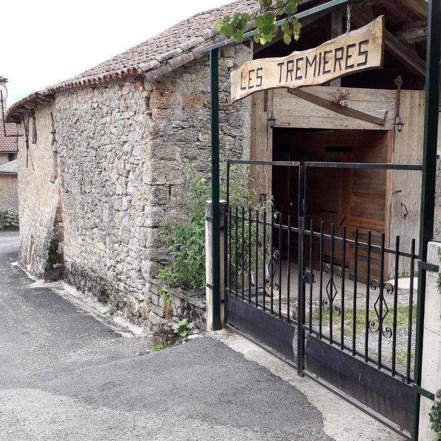 Les Tremieres Bed & Breakfast Saint-Paul-des-Fonts Exterior photo