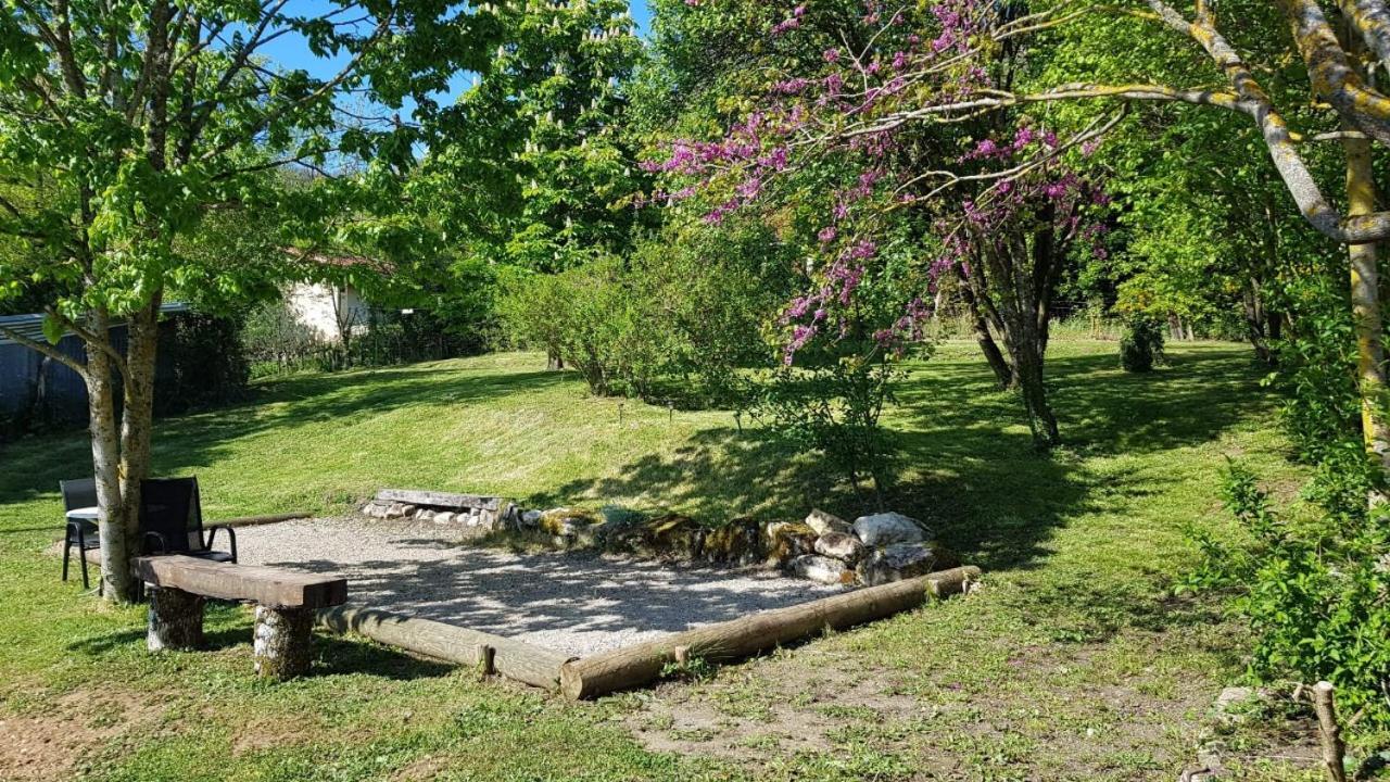 Les Tremieres Bed & Breakfast Saint-Paul-des-Fonts Exterior photo
